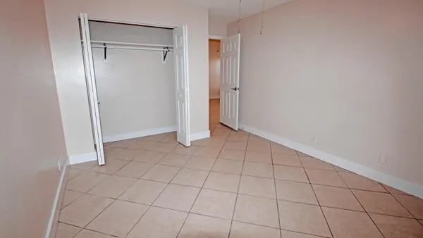 $2,000 | 7609 Southeast Hobe Terrace, Hobe Sound, FL 33455