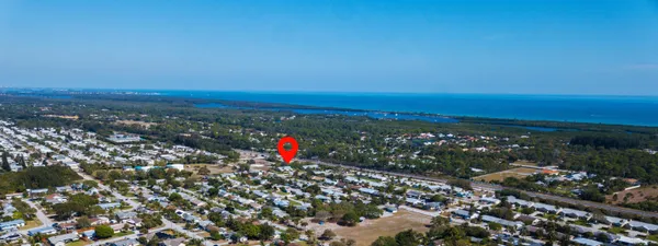 $2,000 | 7609 Southeast Hobe Terrace, Hobe Sound, FL 33455