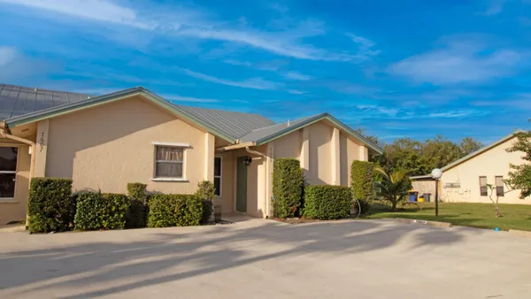$2,000 | 7609 Southeast Hobe Terrace, Hobe Sound, FL 33455