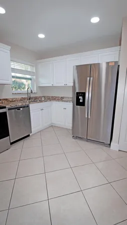 $2,000 | 7609 Southeast Hobe Terrace, Hobe Sound, FL 33455