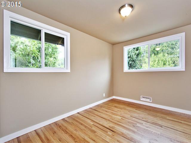6310 Southwest Alfred Street Portland, OR 97219 - Photo 10 of 15 Gallery Image 10