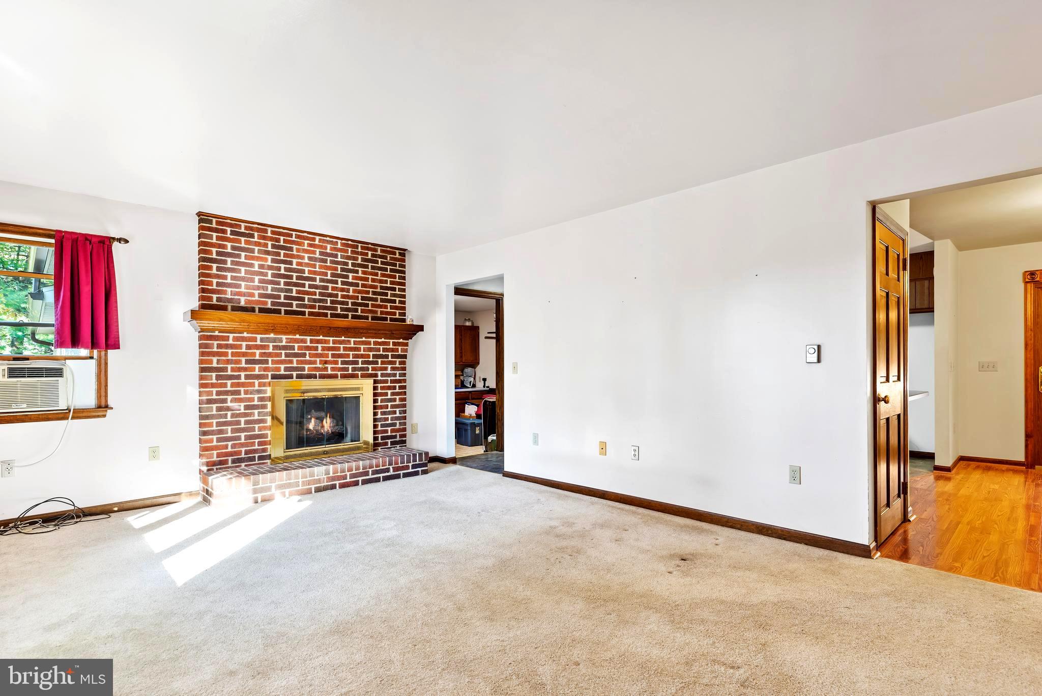 611 Alexander Spring Road Carlisle, PA 17015 - Photo 4 of 30 Gallery Image 4