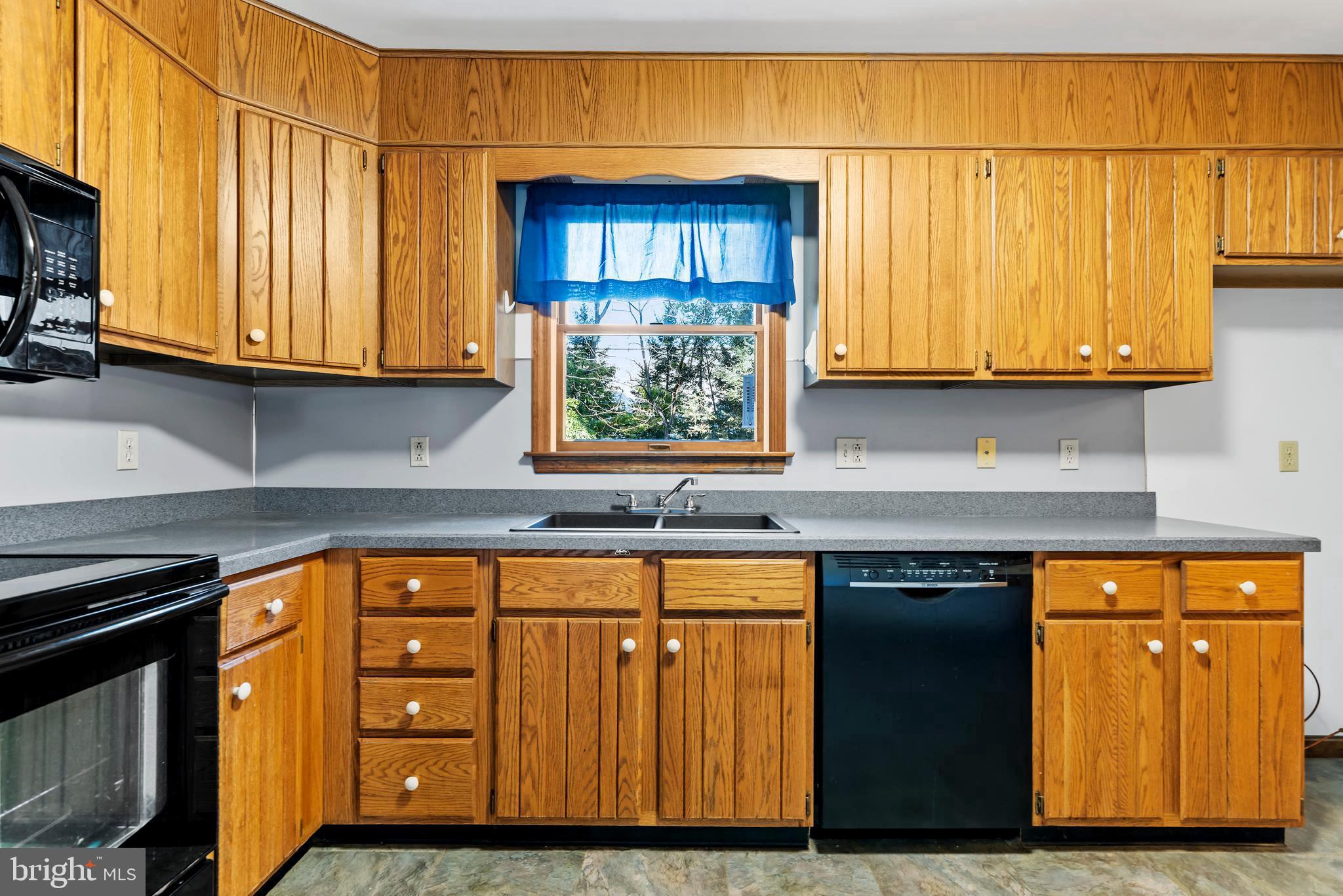 611 Alexander Spring Road Carlisle, PA 17015 - Photo 6 of 30 Gallery Image 6