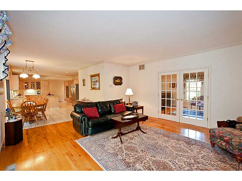 1000 High Hawk Road East Greenwich, RI 02818 - Photo 10 of 25 Den/Family/Great Room.