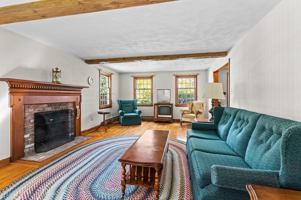 13 Conestoga Road Chelmsford, MA 01824 - Photo 14 of 37