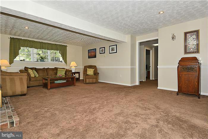 1009 Long Point Road Grasonville, MD 21638 - Photo 20 of 30 Family Room
