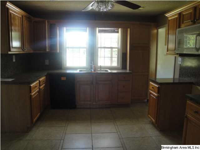 593 County Road 174 Jemison, AL 35085 - Photo 6 of 10