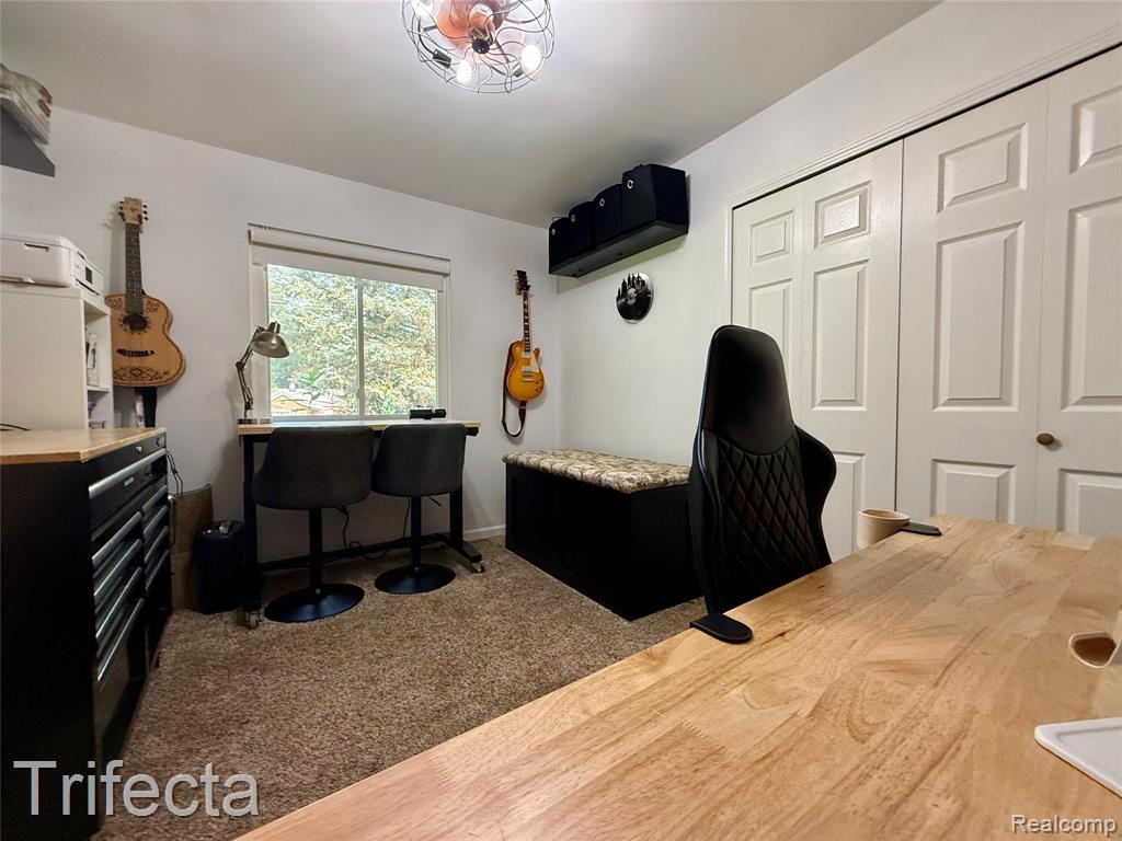 47555 Dequindre Road Rochester Hills, MI 48307 - Photo 18 of 29