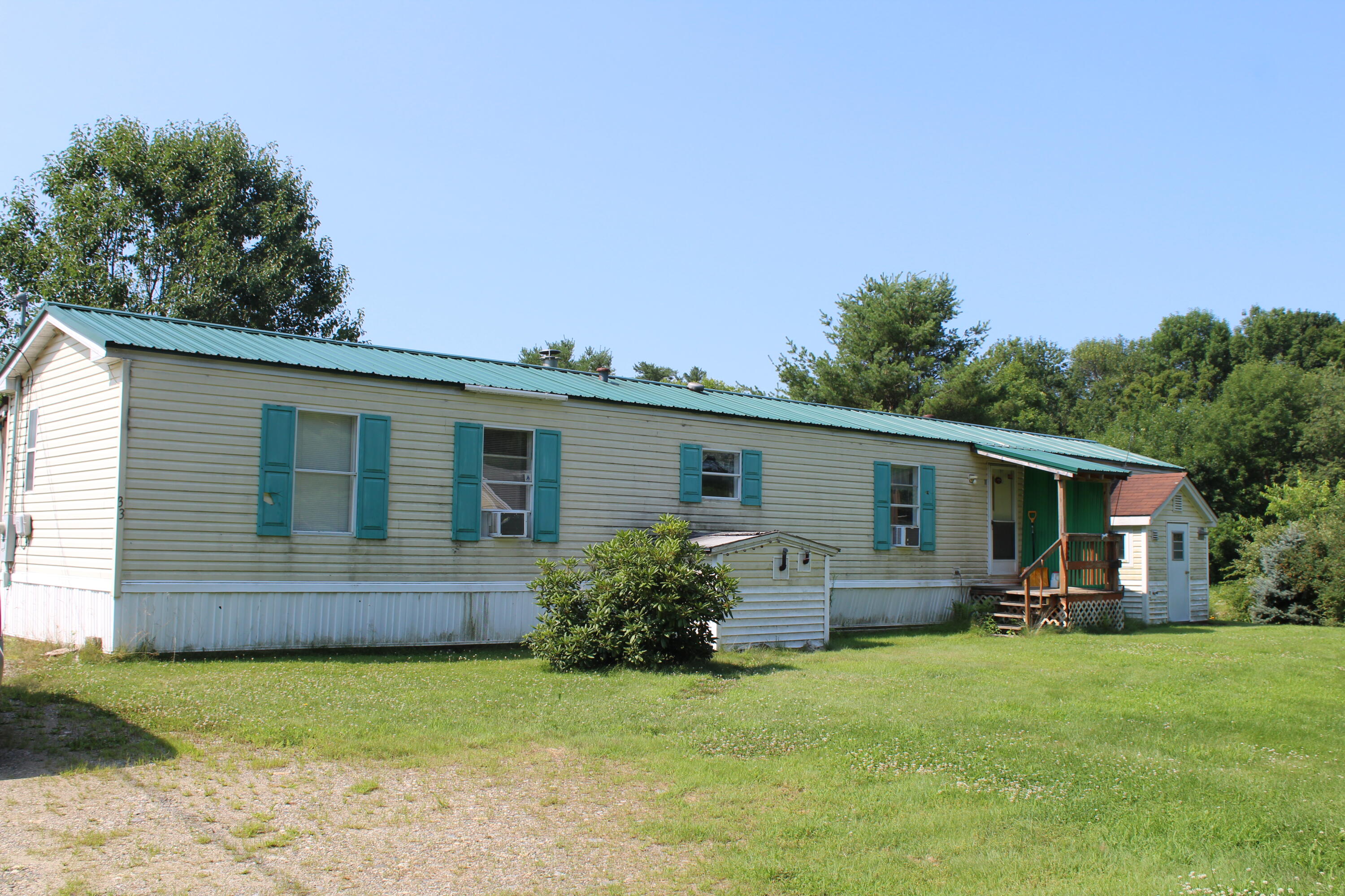 33 East Pittston Road Pittston, ME 04345 - Photo 1 of 30 1