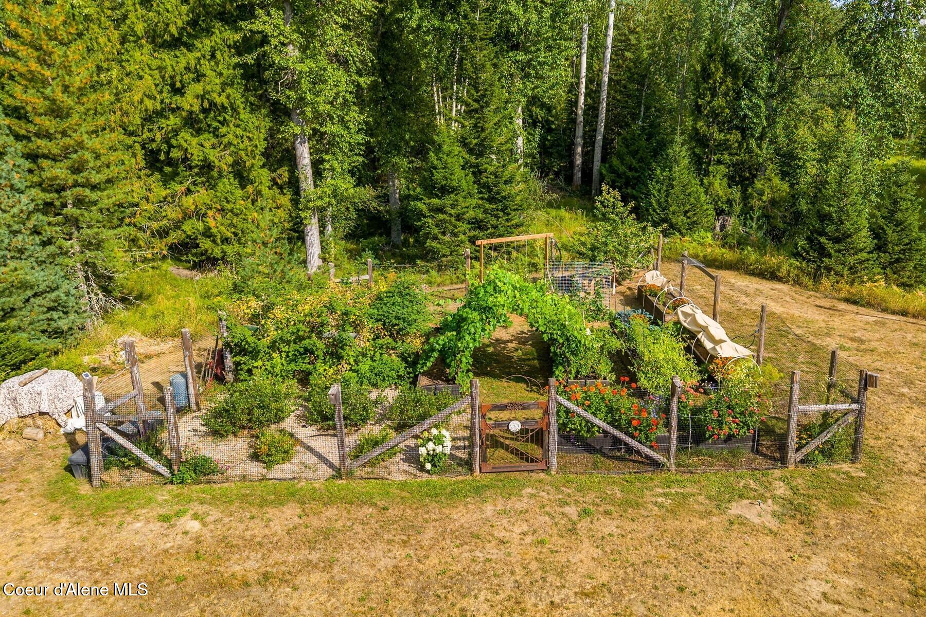 7019 Colburn Culver Road Sandpoint, ID 83864 - Photo 34 of 75 Fully Fenced Garden