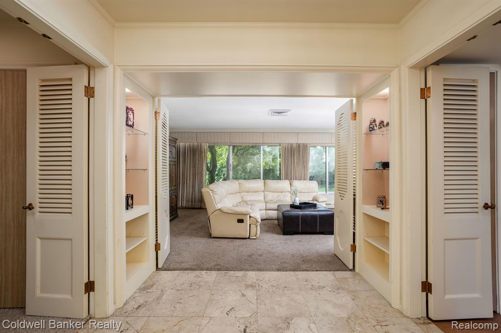 75 Shoreham Road Grosse Pointe Shores, MI 48236 - Photo 5 of 39