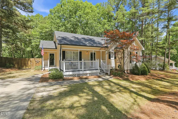 $319,000 | 165 Hammerstone Drive, Fuquay-Varina, NC 27526
