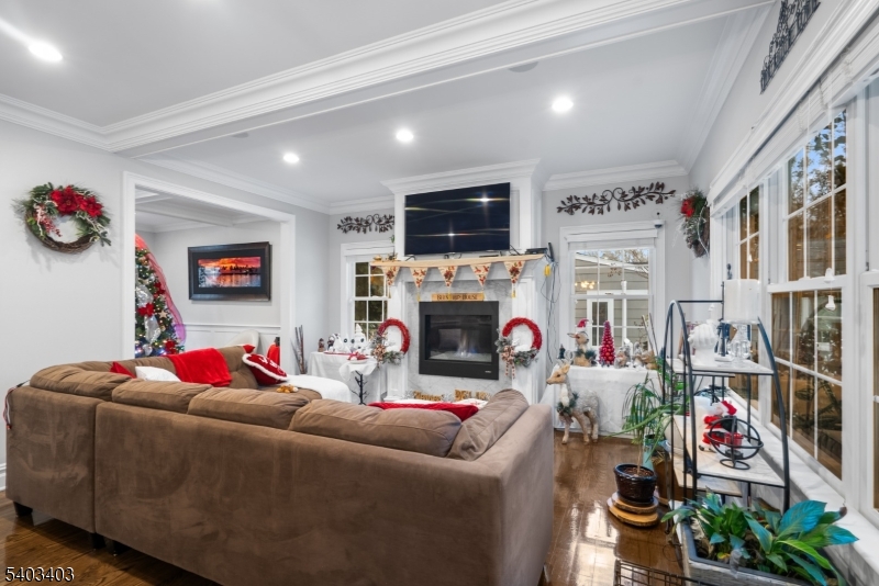 1568 Radley Road Scotch Plains, NJ 07076 - Photo 10 of 38