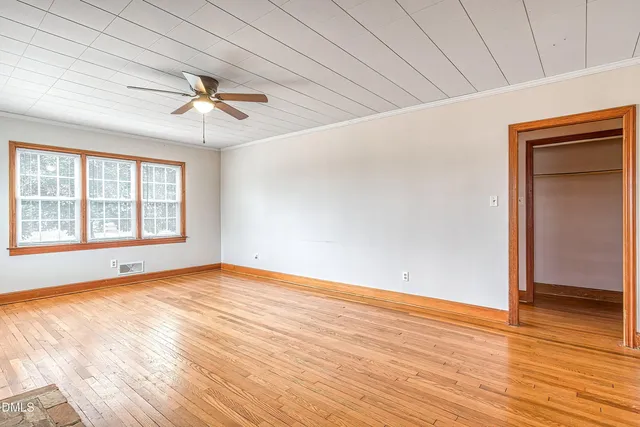 $1,800 | 629 East Main Street, Clayton, NC 27520