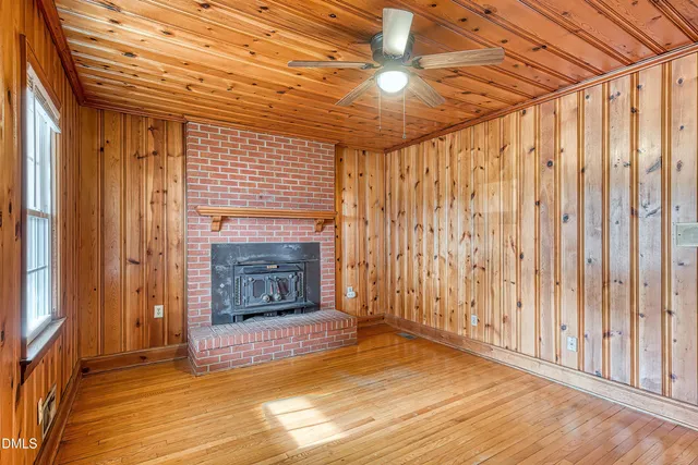 $1,800 | 629 East Main Street, Clayton, NC 27520