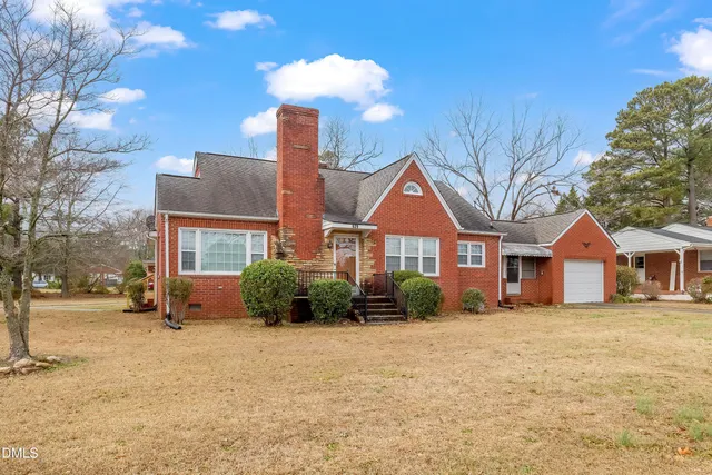 $1,800 | 629 East Main Street, Clayton, NC 27520