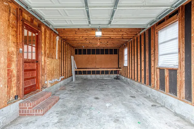 $1,800 | 629 East Main Street, Clayton, NC 27520