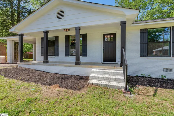 $323,000 | 181 State Rd S-30-483, Clinton, SC 29325