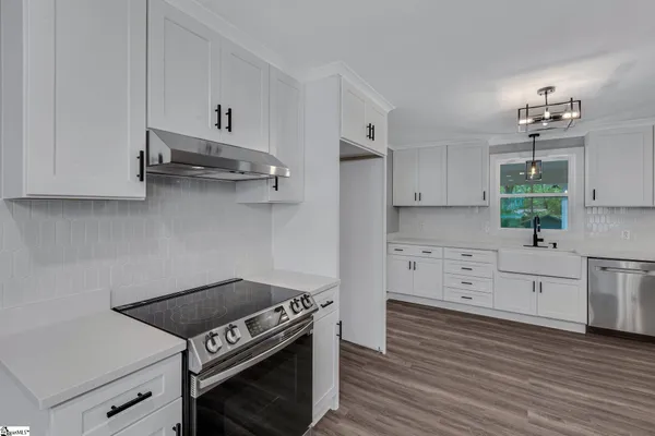 $323,000 | 181 State Rd S-30-483, Clinton, SC 29325