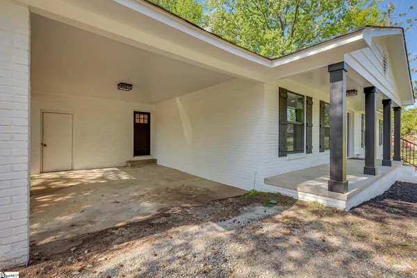 $323,000 | 181 State Rd S-30-483, Clinton, SC 29325