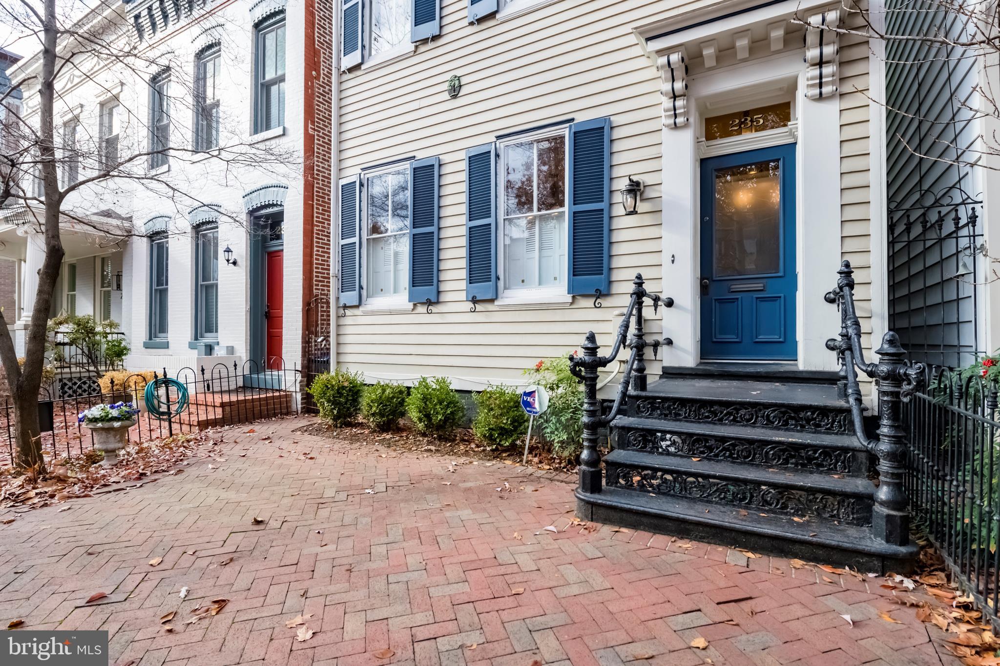 235 8th Street Southeast Washington, DC 20003 - Photo 2 of 51