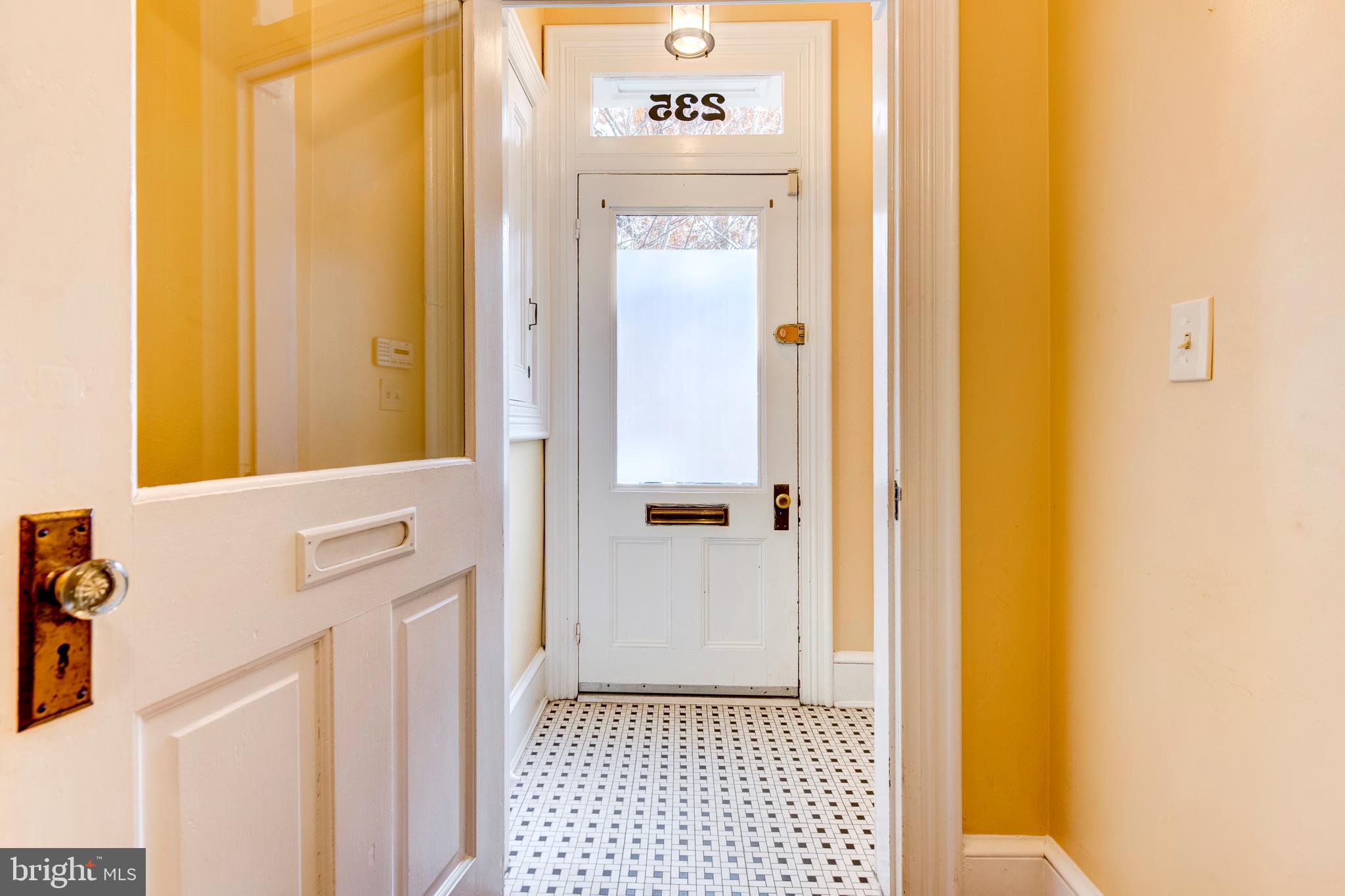 235 8th Street Southeast Washington, DC 20003 - Photo 3 of 51