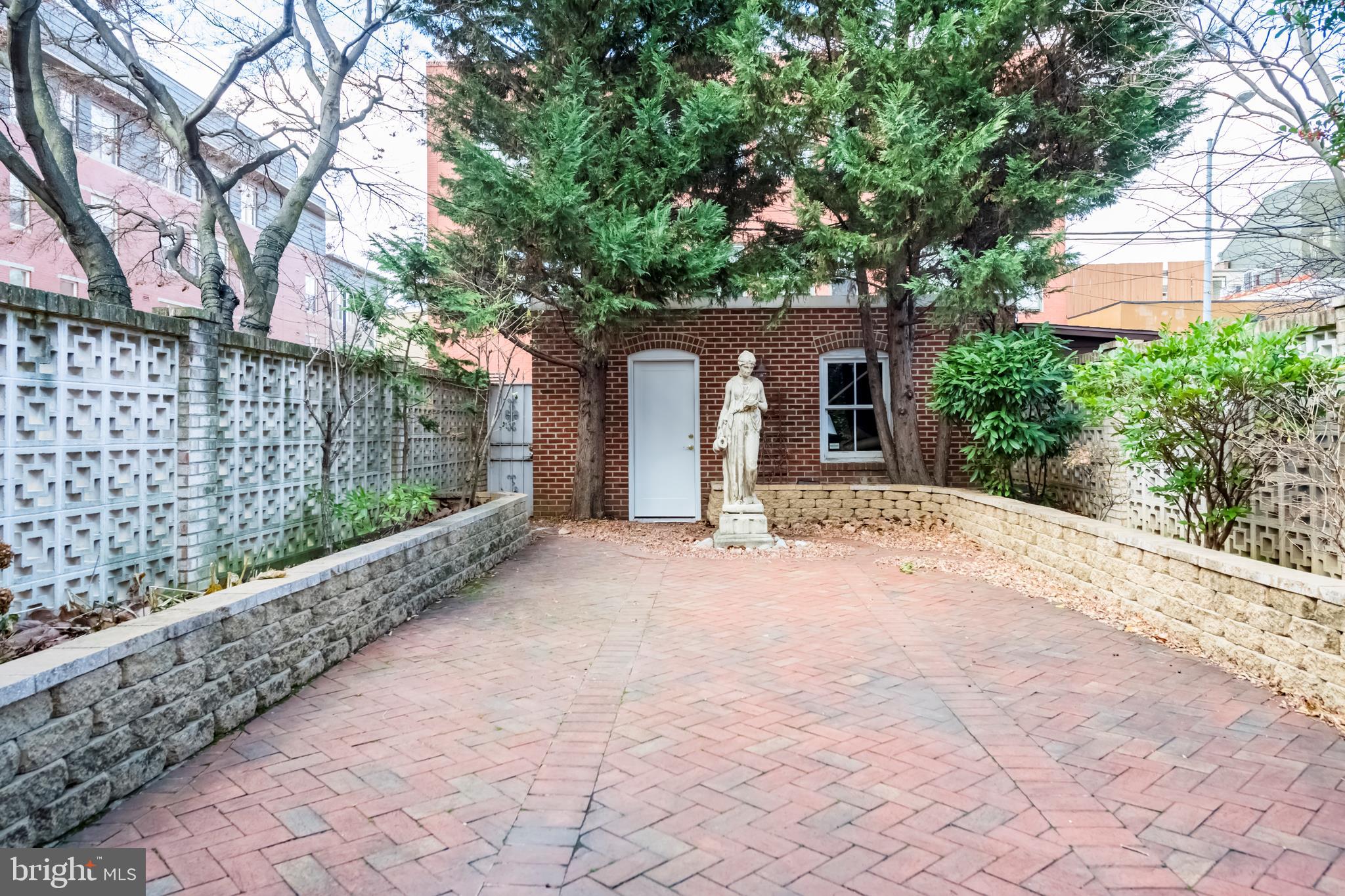 235 8th Street Southeast Washington, DC 20003 - Photo 45 of 51