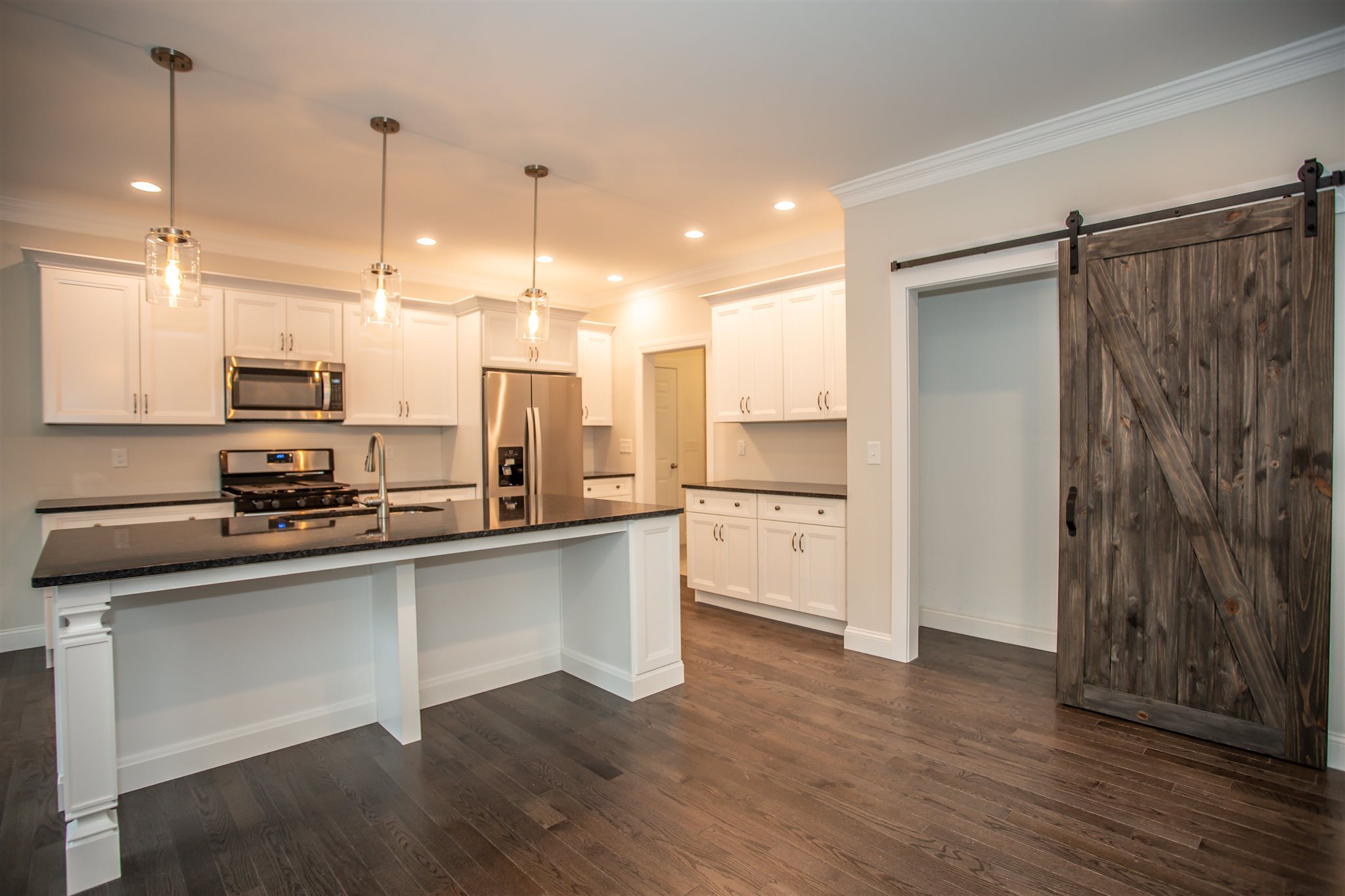 34 Singer Brook Road Milford, NH 03055 - Photo 5 of 40