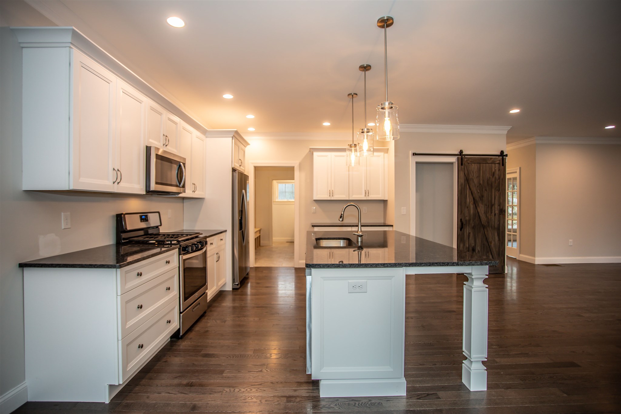 34 Singer Brook Road Milford, NH 03055 - Photo 8 of 40