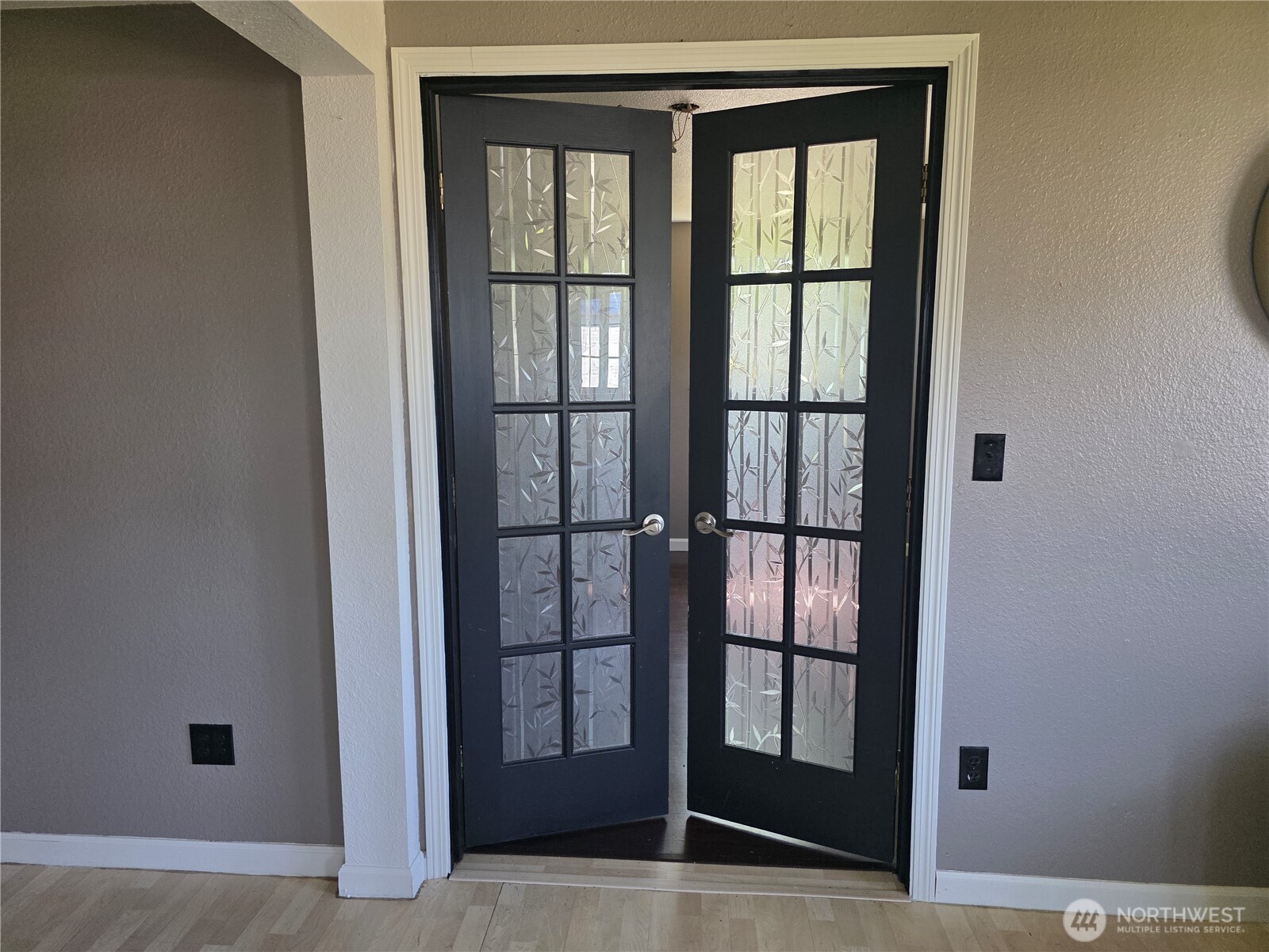 8902 Forest Road Southwest Lakewood, WA 98498 - Photo 19 of 25