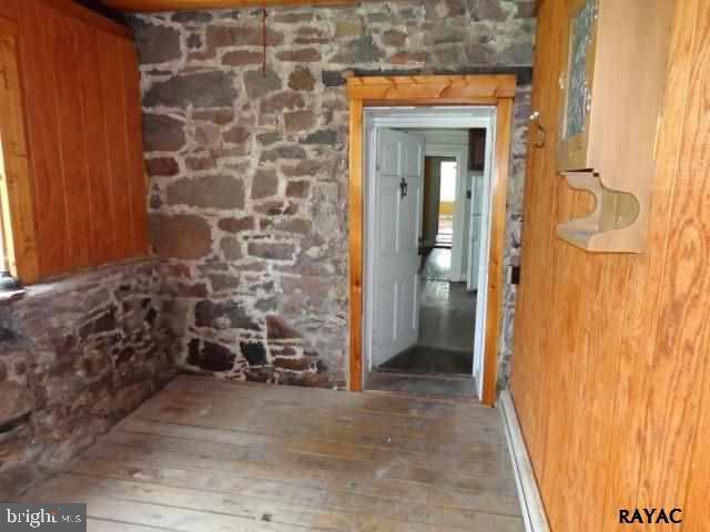 270 Hospital Road Gettysburg, PA 17325 - Photo 23 of 33 Gallery Image 23