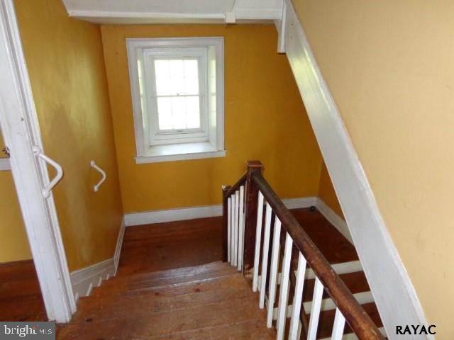 270 Hospital Road Gettysburg, PA 17325 - Photo 27 of 33 Gallery Image 27