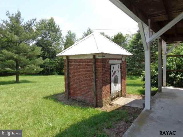 270 Hospital Road Gettysburg, PA 17325 - Photo 4 of 33 Gallery Image 4