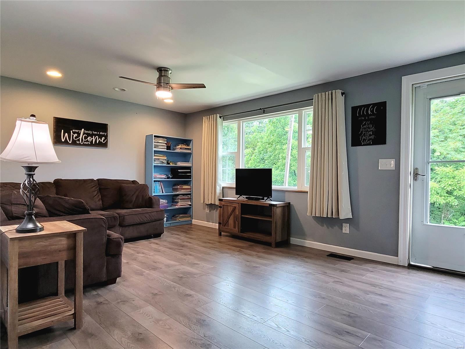 317 Red Bird Circle St. Clair, MO 63077 - Photo 9 of 30