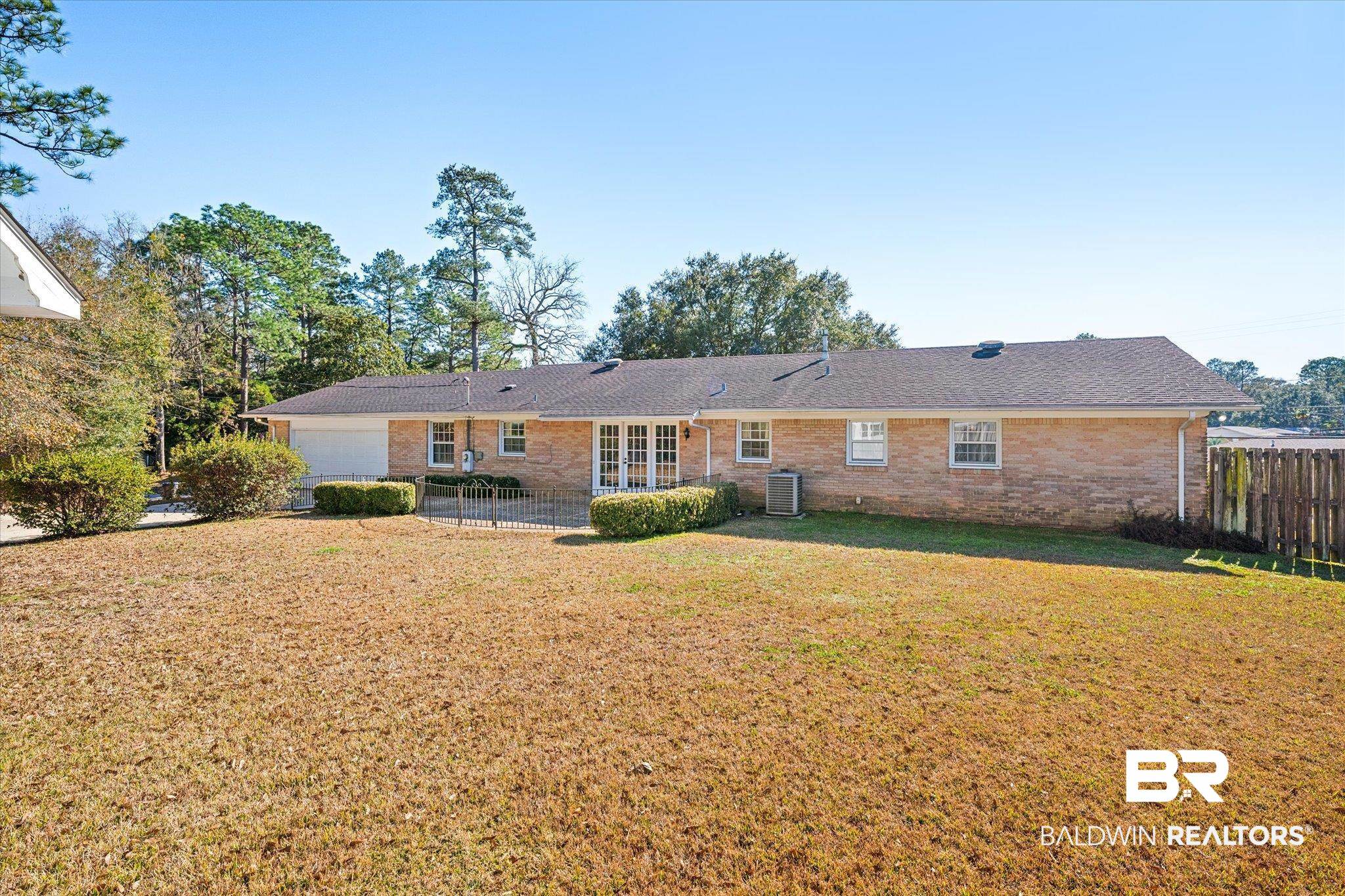 400 Alpine Street Mobile, AL 36611 - Photo 3 of 30
