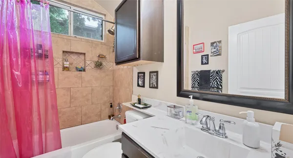 $3,550 | 507 West N Loop Boulevard, Unit B, Austin, TX 78751