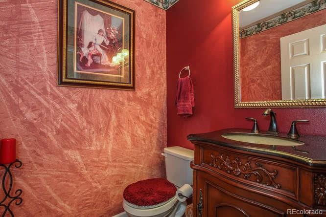9852 South Castle Ridge Circle Highlands Ranch, CO 80129 - Photo 5 of 22