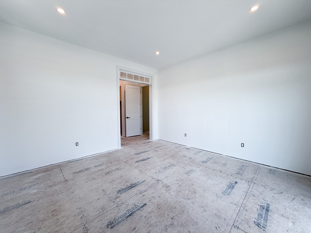 4 Oneil Way Saugus, MA 01906 - Photo 11 of 42