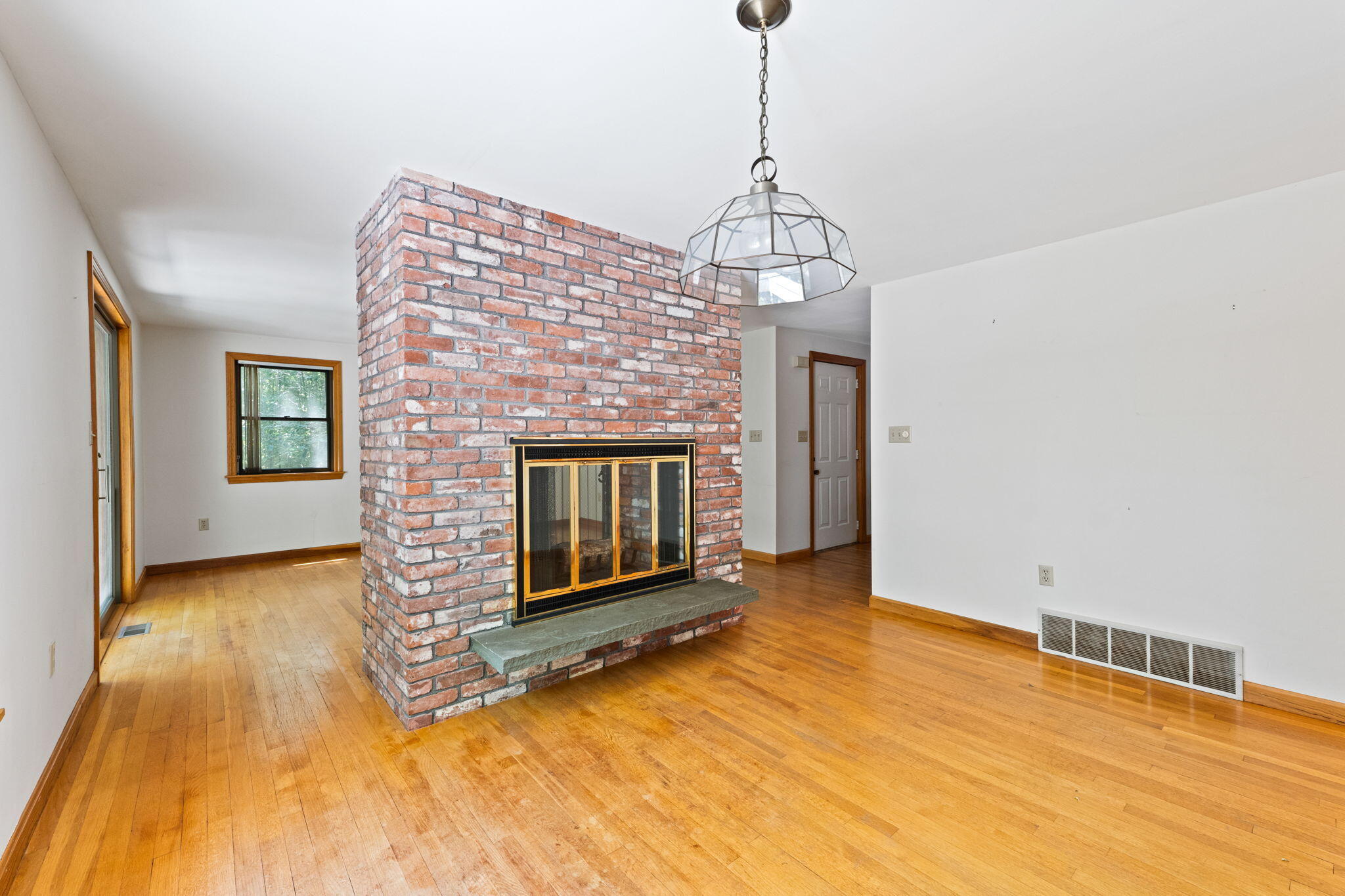 24 Wilson Road Woods Hole, MA 02543 - Photo 8 of 41 Dining Area