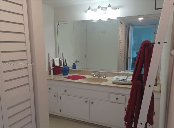 $2,000 | 9900 South Ocean Drive, Unit 106, Jensen Beach, FL 34957