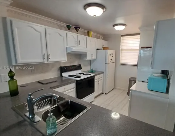 $2,000 | 9900 South Ocean Drive, Unit 106, Jensen Beach, FL 34957