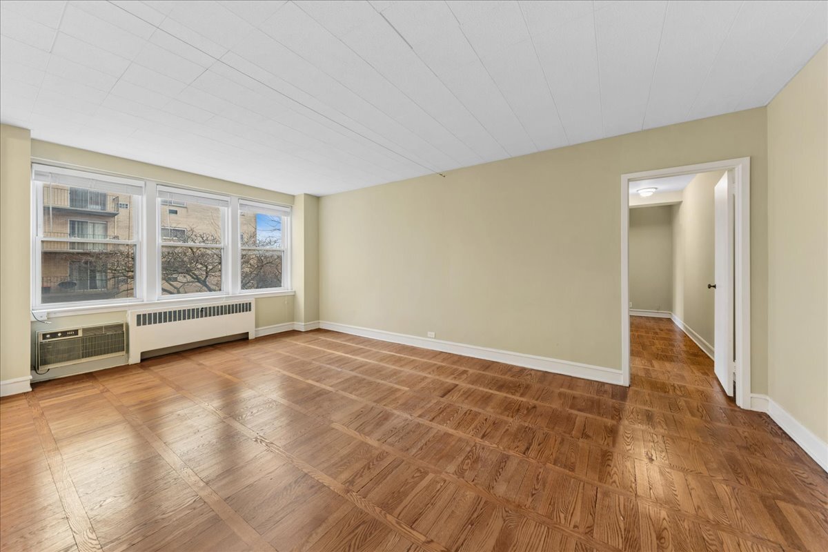 1585 Ridge Avenue, Unit 502 Evanston, IL 60201 - Photo 7 of 26