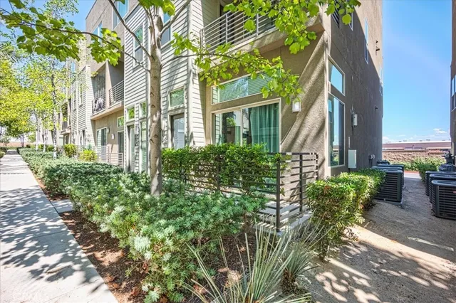 $618,000 | 661 Sawyer Place, Upland, CA 91786