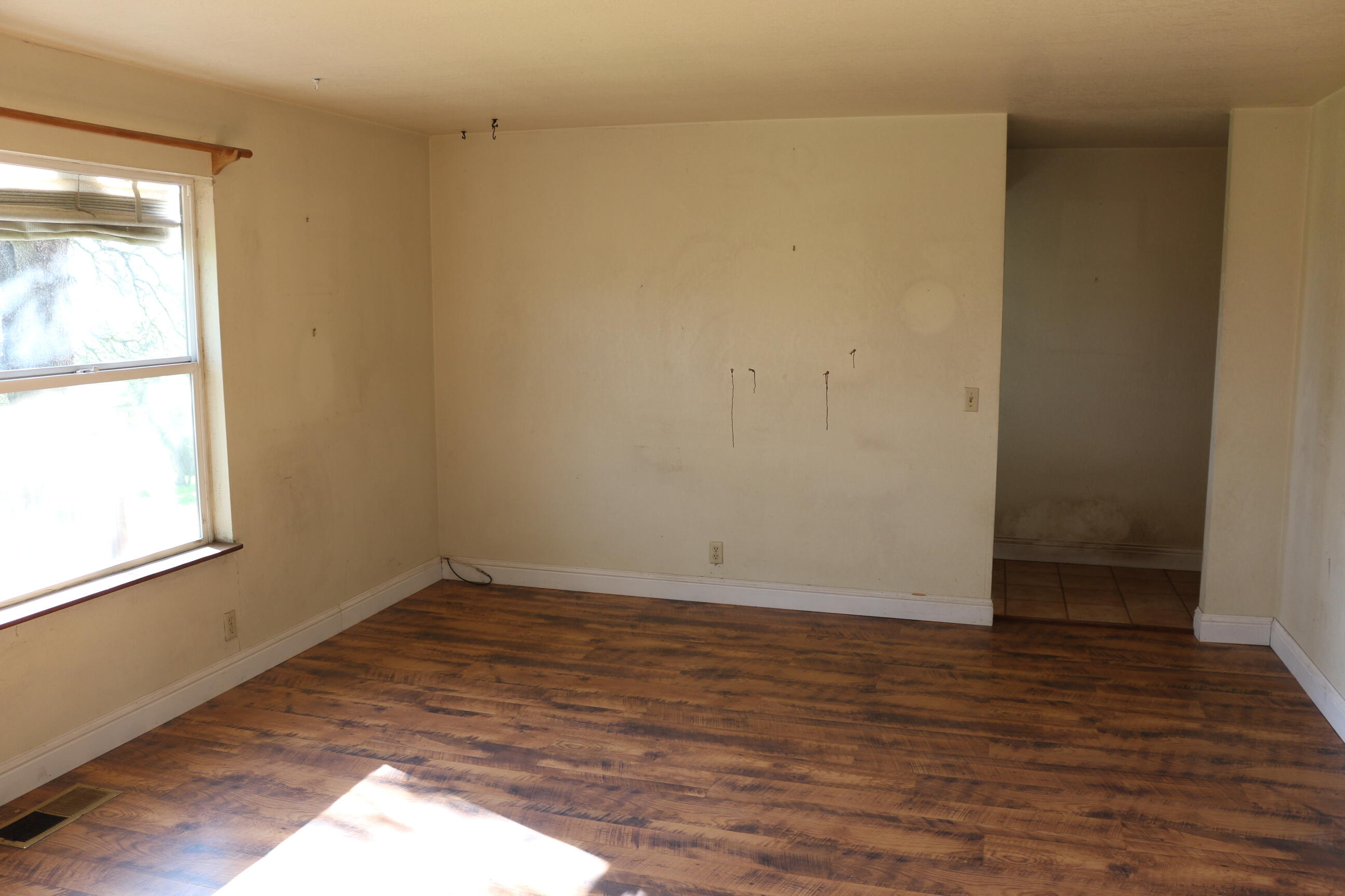 21754 Barnes Ranch Road Cottonwood, CA 96022 - Photo 7 of 42 Living Room Looking Other Direction