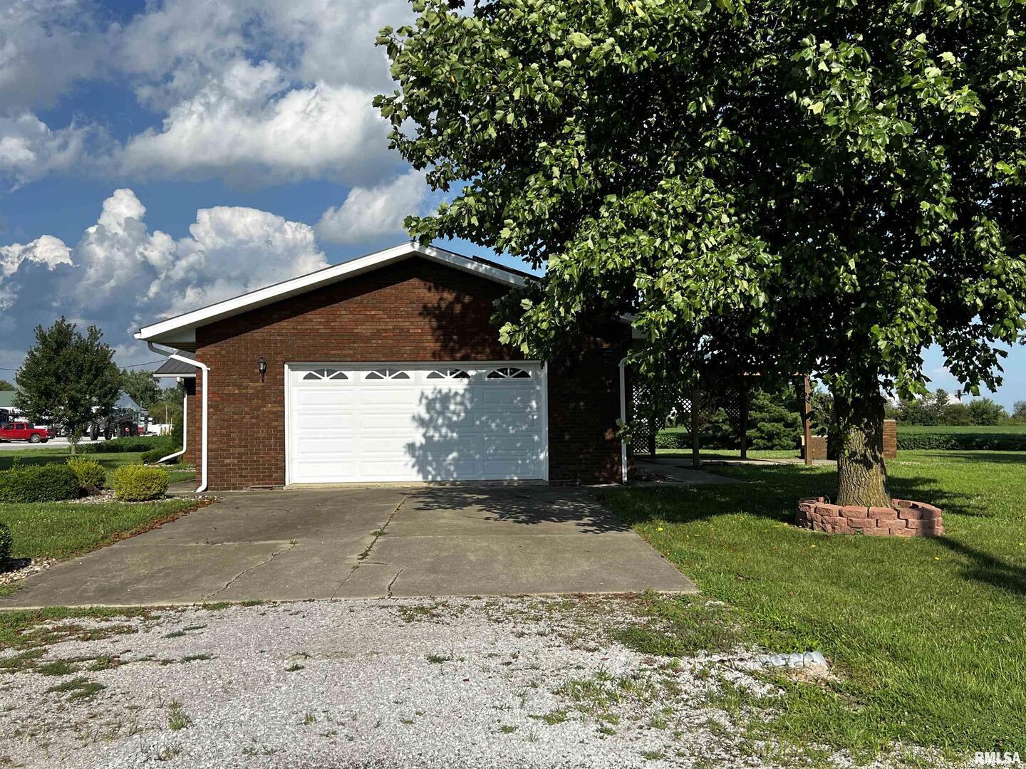 210 West Fifth Street St. Peter, IL 62880 - Photo 10 of 48