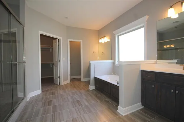 $520,440 | 11440 North Auburndale Circle, Kansas City, MO 64157