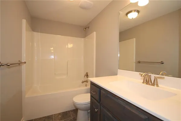 $520,440 | 11440 North Auburndale Circle, Kansas City, MO 64157