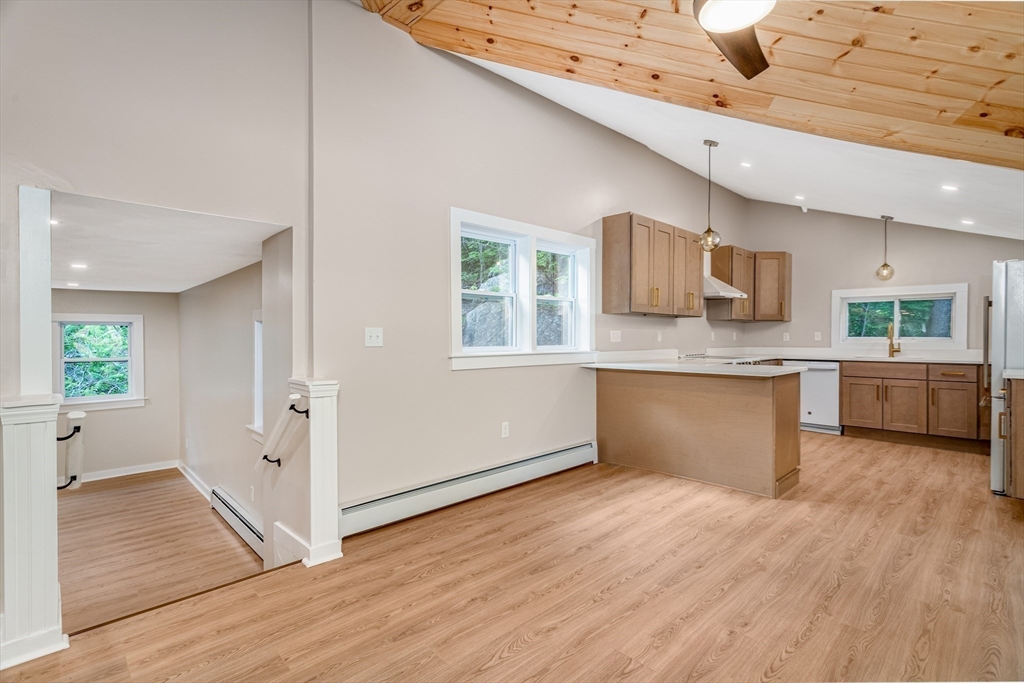 410 Barre Road Phillipston, MA 01331 - Photo 3 of 42 Gallery Image 3