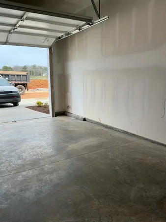 $284,900 | 204 Darlington Drive, Dickson, TN 37055