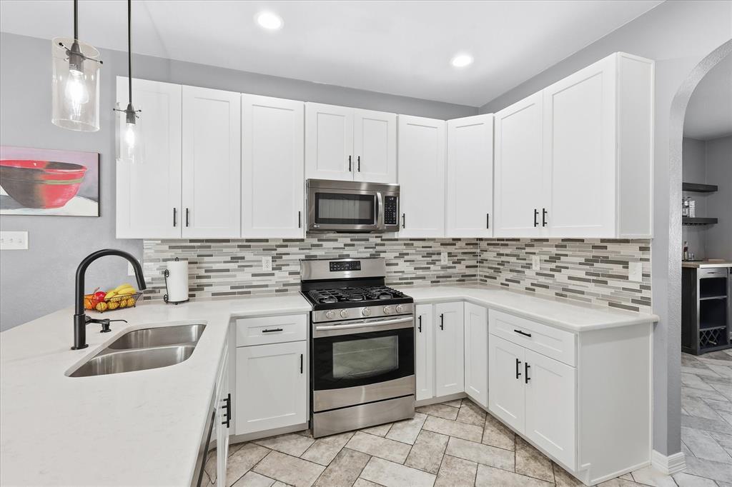 4136 Ellenboro Lane Fort Worth, TX 76244 - Photo 2 of 40